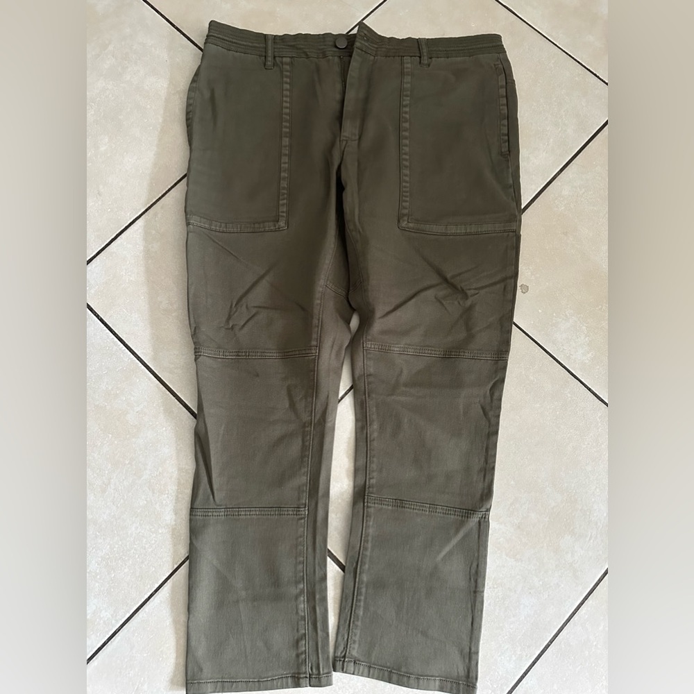 2 pair of Elwood Chino pants.